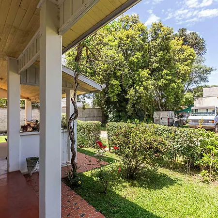 Memora Guesthouse Curitiba - Quartos em Casa próximo ao Parque Bacacheri-3